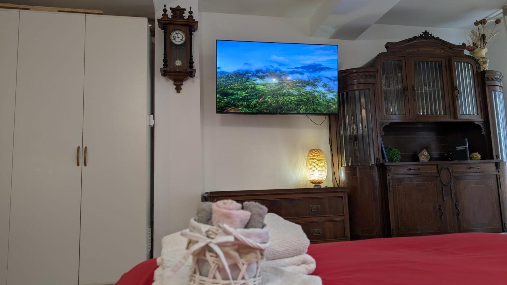 Timeless Home Deluxe Smart Cinema Suite With Netflix & Disney パルマ エクステリア 写真
